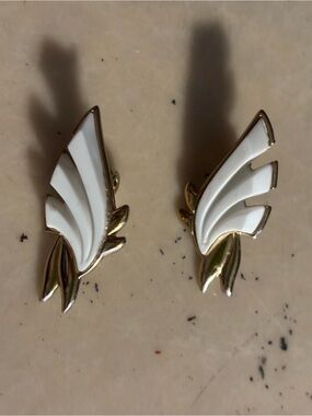 Monet Vintage 60s Clip Earrings
